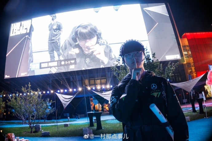 摄影师一村发布S15入围赛返图:2025.10.14 Day1